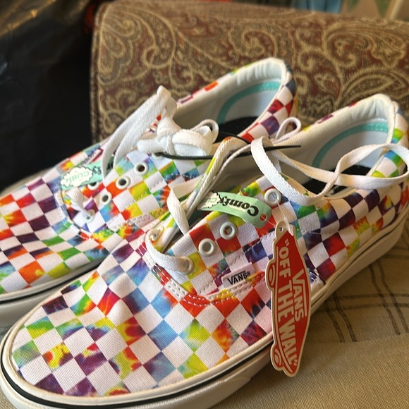 #40❤️/55❤️ BNWT Vans ComfyCush Era Tie-Dye Rainbow Checkerboard Skate Shoes - Picture 4 of 9